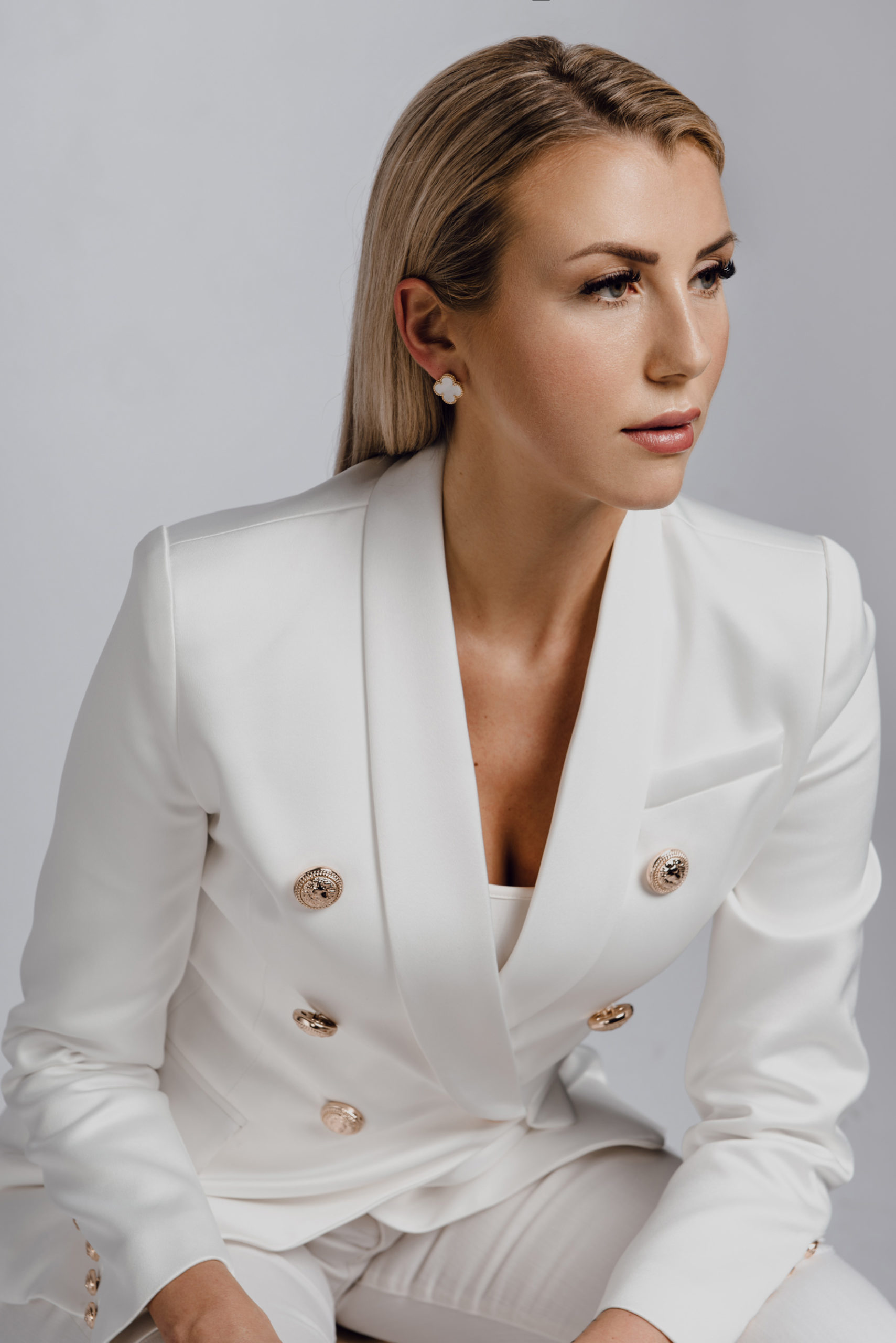 White buisnesslook